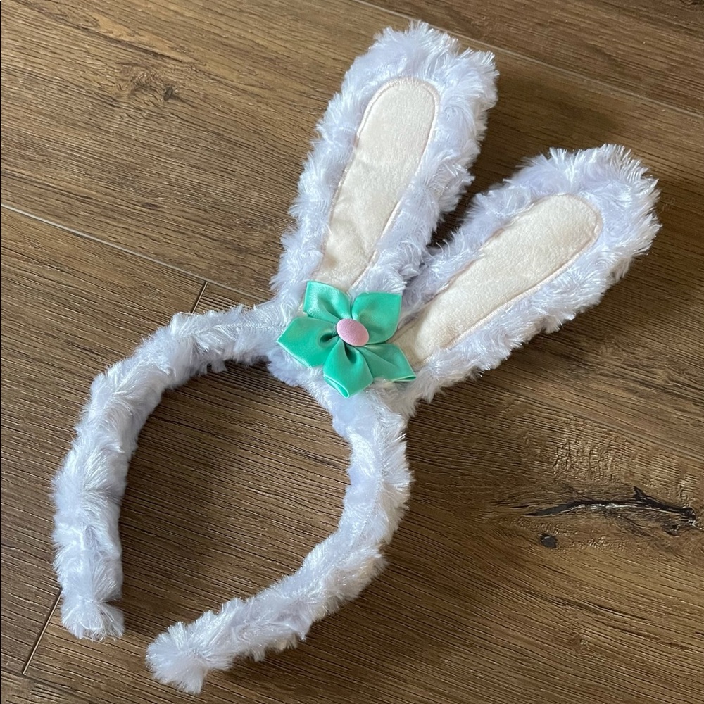 Only 1 Left! DISNEY-NWOT Stella Lou Fluffy Ears Headband
